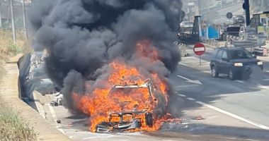 Incendiu spectaculos pe Autostrada Soarelui. Un BMW s-a făcut scrum în câteva minute - 1