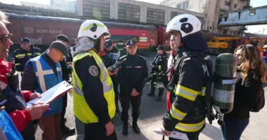 Stire din Eveniment : Incendiu puternic la CET Vest din București. A fost emis mesaj RO-Alert pentru locuitorii din zonă
