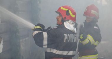 Incendiu în demisolul unei clădiri abandonate în Constanța