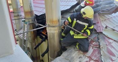 Incendiu la Liceul Cobadin. A luat foc camera unde este centrala termică - 2
