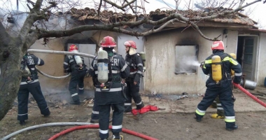 1 Martie de coșmar. Fetiță de 4 ani, carbonizată într-un incendiu.  Mama și sora ei, spitalizate - 3