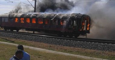 Incendiu la un vagon cu 20 de pasageri la bord: pompierii intervin cu două autospeciale