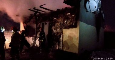 GALERIE FOTO / Tragedie la Constanța! Bărbați carbonizați în casă - 3