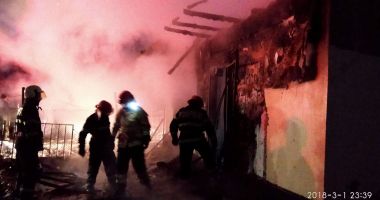 GALERIE FOTO / Tragedie la Constanța! Bărbați carbonizați în casă - 5