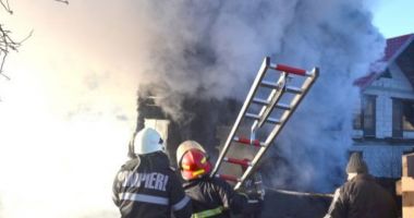 Stire din Eveniment : Femeia de 36 de ani, din Cobadin, care și-a dat foc la casă a fost arestată