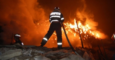 Stire din Eveniment : Tragedie în ziua de Crăciun. Un bătrân a murit ars în propria casă