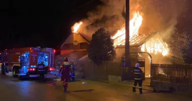 Stire din Eveniment : Incendiu la o casă în Cobadin. Intervine Detașamentul de pompieri Medgidia