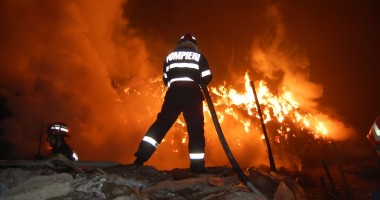Stire din Eveniment : Un bărbat din Constanța și-a incendiat casa de bună voie