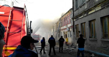Stire din Eveniment : Incendiu devastator în Peninsulă / Galerie FOTO