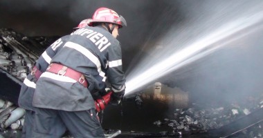 Stire din Eveniment : Incendiu în Eforie Sud. Un bărbat nevăzător a murit
