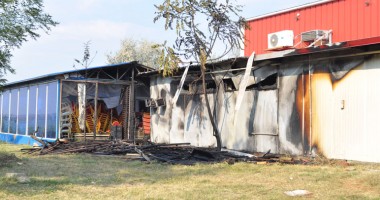 Club incendiat în stațiunea Mamaia - 3