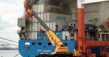 Incendiu la bordul unui portcontainer