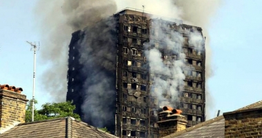 Stire din Actualitate : Incendiu la Londra. Un bărbat a fost condamnat la închisoare pentru că a publicat fotografii cu o victimă