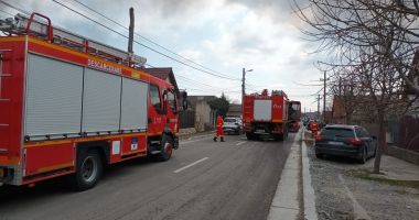 GALERIE FOTO. Incendiu la un depozit de mobilă, în judeţul Constanţa - 3