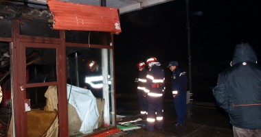 Stire din Eveniment : FOTO/ INCENDIU PUS INTENȚIONAT în stațiunea MAMAIA