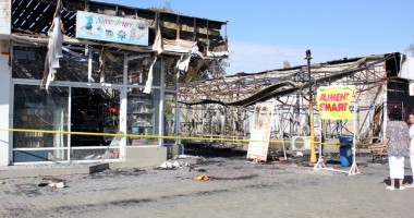 IMAGINILE INCENDIULUI DEVASTATOR DIN MAMAIA / O femeie a ars de vie și șapte magazine au fost distruse - 8