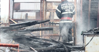 Galerie FOTO - Incendiu devastator între Mamaia și Năvodari! Un bărbat a fost găsit CARBONIZAT - UPDATE - 4