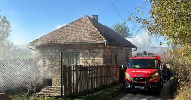 Stire din Eveniment : Femeie găsită carbonizată în casă, iar fata ei are arsuri pe față
