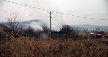 Stire din Eveniment : Zeci de animale salvate dintr-un incendiu în satul Negrești