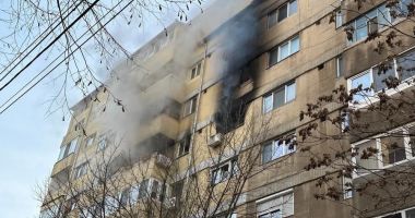 Stire din Eveniment : Un apartament de pe bulevardul Alexandru Lăpușneanu a luat foc