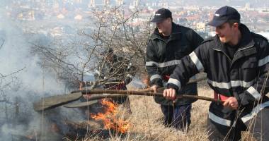 Stire din Eveniment : Incendiile de vegetație, un real pericol la Constanța