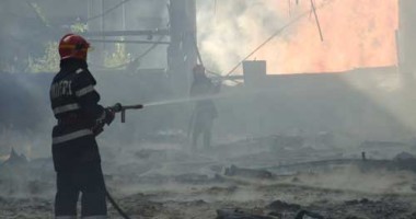 Stire din Eveniment : Incendiu la o casă din centrul localității Adamclisi