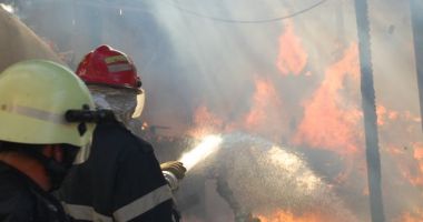 Stire din Eveniment : POMPIERII, ÎN ALERTĂ! INCENDIU ÎN JUDEȚUL CONSTANȚA