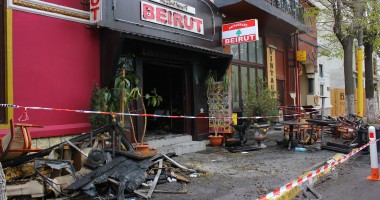 Flăcări, fum, panică și vieți luate mult prea devreme. Ce a lăsat în urmă incendiul de la restaurantul Beirut - Galerie Foto și Video - 12