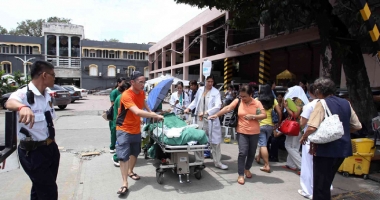 Stire din Actualitate : Spital mistuit de foc. Cel puțin 19 persoane au murit
