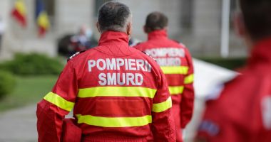 Stire din Eveniment : Misiune de salvare contracronometru: Pompierii intervin pentru a scoate doi adolescenţi şi o femeie dintr-un puţ