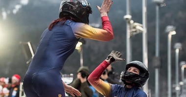 Stire din Sport : Începe aventura americană!  Bobul tricolor a trecut Atlanticul