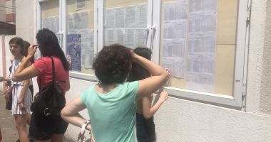 Stire din Cultură-Educație : Începe a doua etapă de admitere la liceu