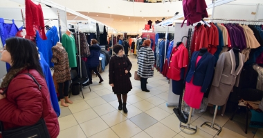 Începe ediția Cadouri de Paști a Târgului Național de Îmbrăcăminte și Încălțăminte TINIMTEX - 2