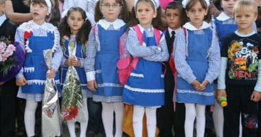 Stire din Cultură-Educație : Începe școala! 110.000 de elevi constănțeni, înapoi în bănci