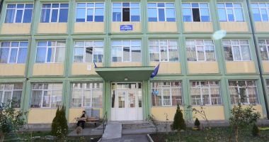 Stire din Social : Începe vânătoarea de școli pentru "bobocii" de clasa pregătitoare