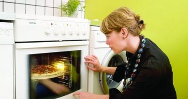 Stire din Diverse : În ce poziție este benefic să pregătești mâncarea