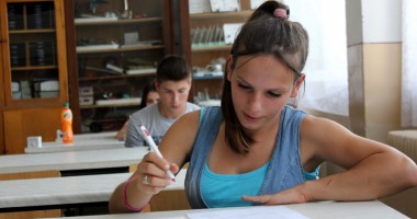 Astăzi, încep probele scrise ale Bacului de toamnă
