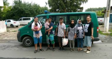 Încercau să intre ilegal în România, cu un bebeluș de nouă luni și un copil de doi ani - 2