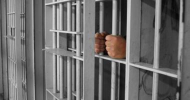 Stire din Actualitate : Un bărbat s-a predat poliţiei la 30 de ani după ce a evadat dintr-o închisoare din Australia
