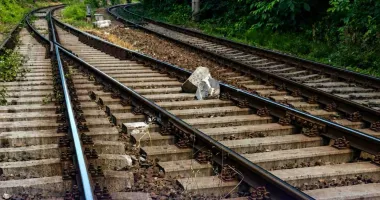 Incident feroviar grav la Constanța. Un obiect amplasat pe calea ferată a afectat circulația trenurilor