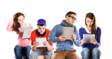 Stire din Social : Absolvenții primesc șomaj  doar șase luni