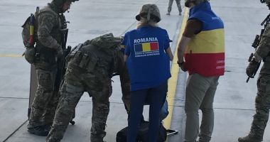 GALERIE FOTO. Cetățean român evacuat din Afganistan cu aeronava C-130 Hercules a Forțelor Aeriene Române - 2