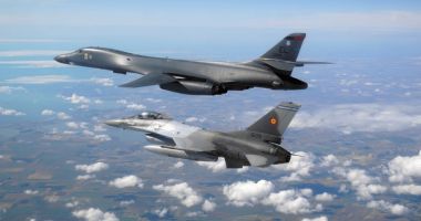 Stire din Actualitate : Piloții ucraineni de F-16 s-ar putea antrena în România