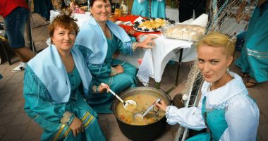 Stire din Social : Tulcea / Comuna Jurilovca aşteaptă 100.000 de vizitatori la Festivalul borşului lipovenesc