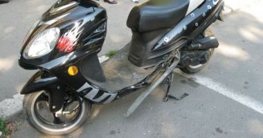 Stire din Eveniment : Băut și fără permis de conducere s-a urcat pe motor provocând un accident în Mangalia