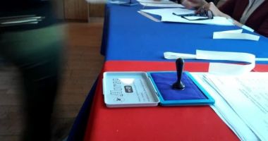 Stire din Actualitate : Plângere penală pentru fraudă la vot în diaspora, în primul tur al alegerilor