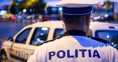 Stire din Eveniment : Pedeapsa primită de un polițist acuzat că snopea în bătaie oameni nevinovați