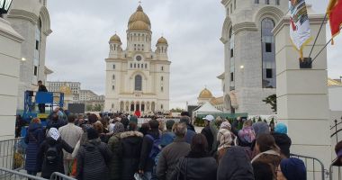 Stire din Actualitate : Anunț important pentru credincioși. Patriarhia prelungește perioada de vizitare la Catedrala Națională