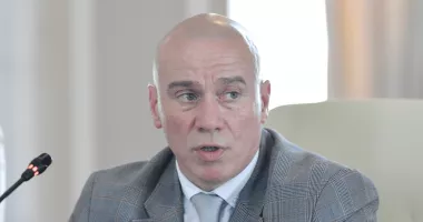 Stire din Cultură-Educație : Petiție pentru demiterea Ministrului Culturii. A insultat mai mulți oameni din domeniu