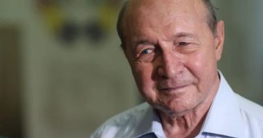 Stire din Actualitate : Traian Băsescu operat de urgență pe cord, la Paris